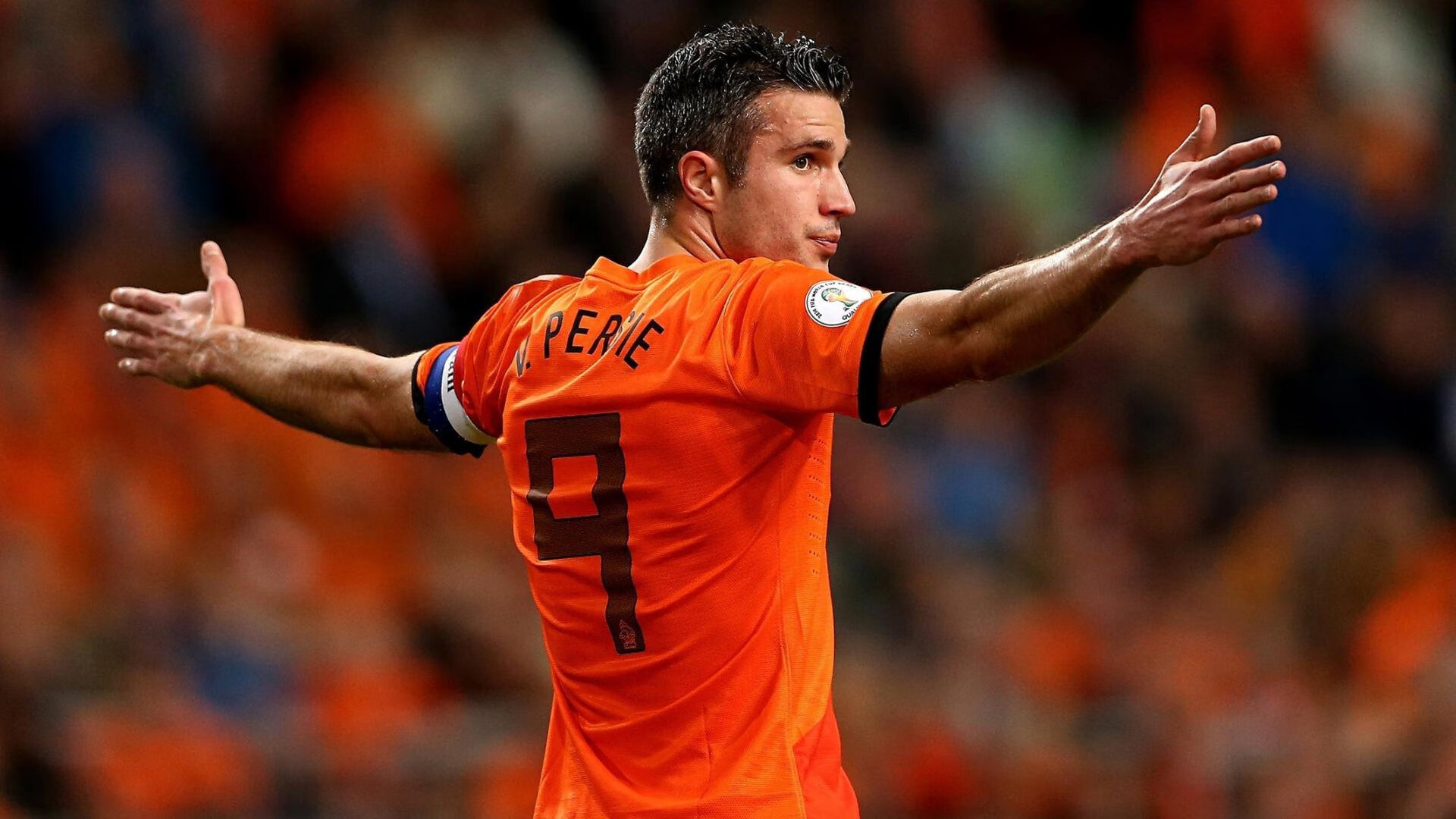 羽毛球高手激烈对抗赛场气氛紧张，羽毛球比赛心态怎么调整